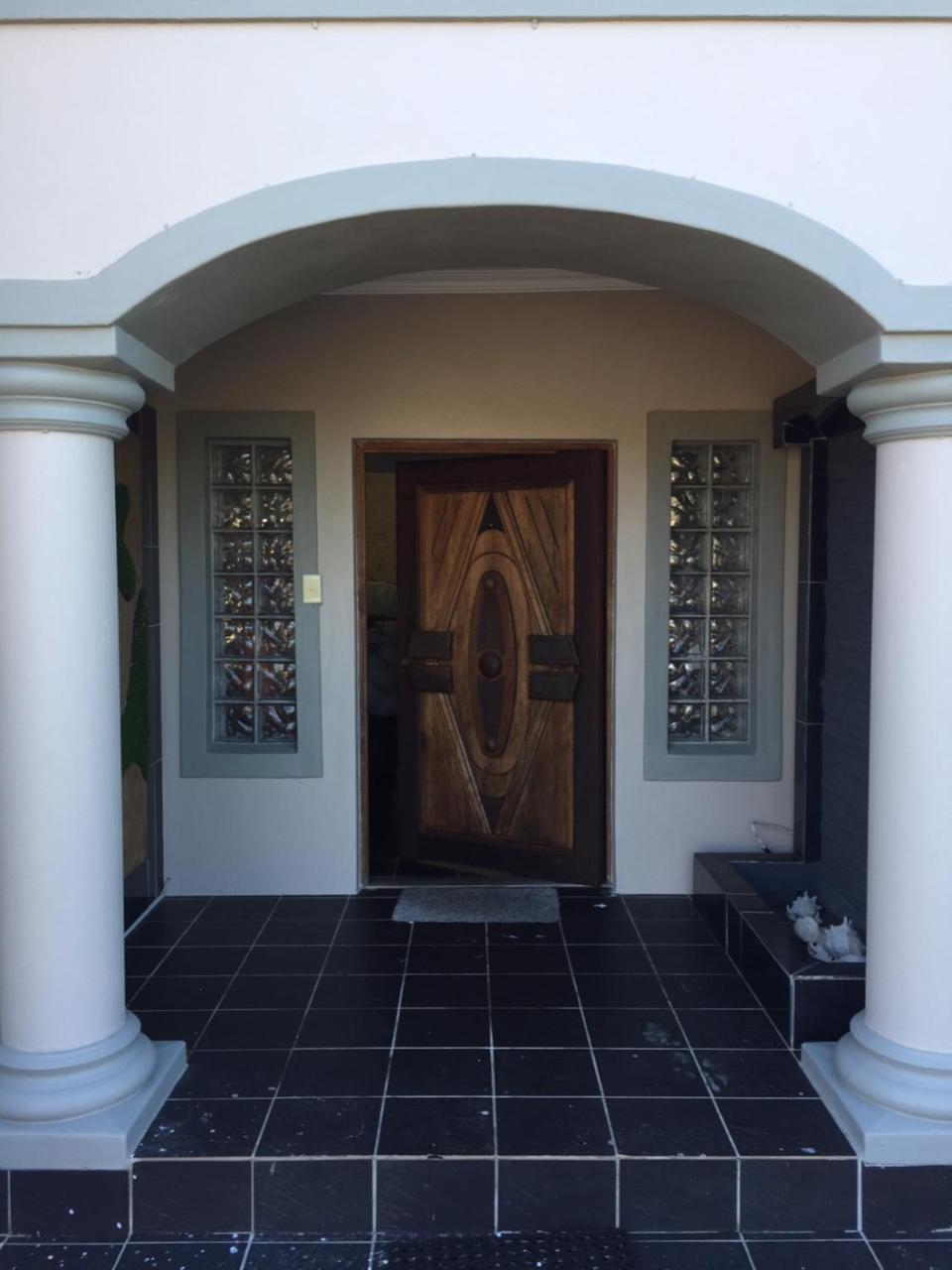 Pearl Oyster Guesthouse St. Francis Bay Exterior photo